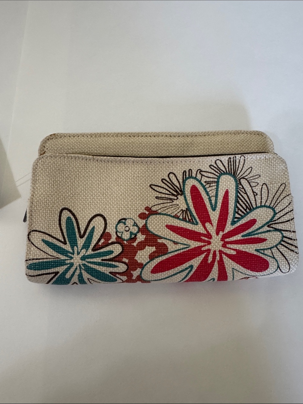 Thirty-One Natural Daisy Craze Floral Canvas Clutch